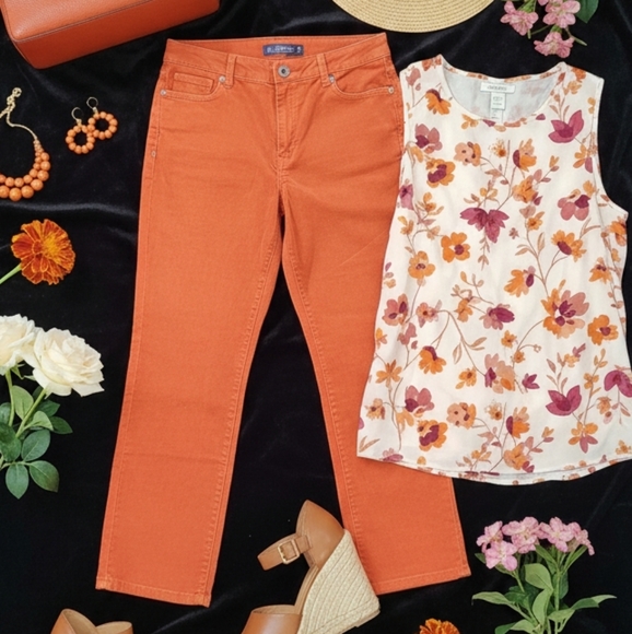 GV Jeans - Picture 16 of 16